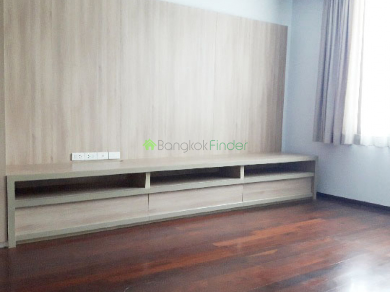 Thonglor, Bangkok, Thailand, 3 Bedrooms Bedrooms, ,4 BathroomsBathrooms,House,For Rent,4273