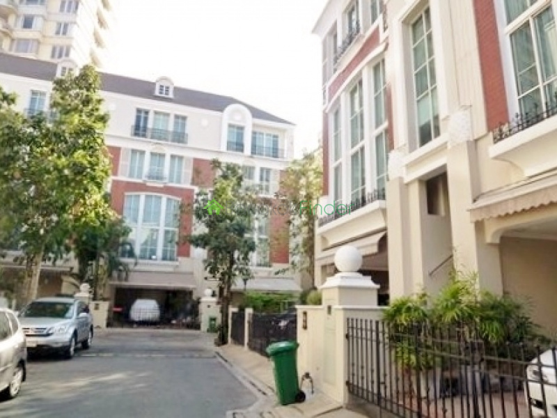 Thonglor, Bangkok, Thailand, 3 Bedrooms Bedrooms, ,3 BathroomsBathrooms,House,For Rent,4277