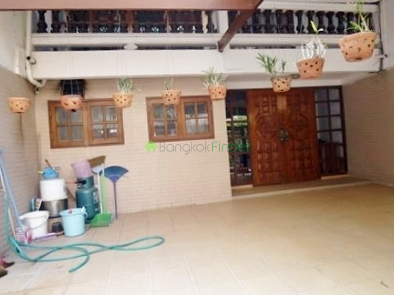 Thonglor, Bangkok, Thailand, 5 Bedrooms Bedrooms, ,5 BathroomsBathrooms,House,For Rent,4280