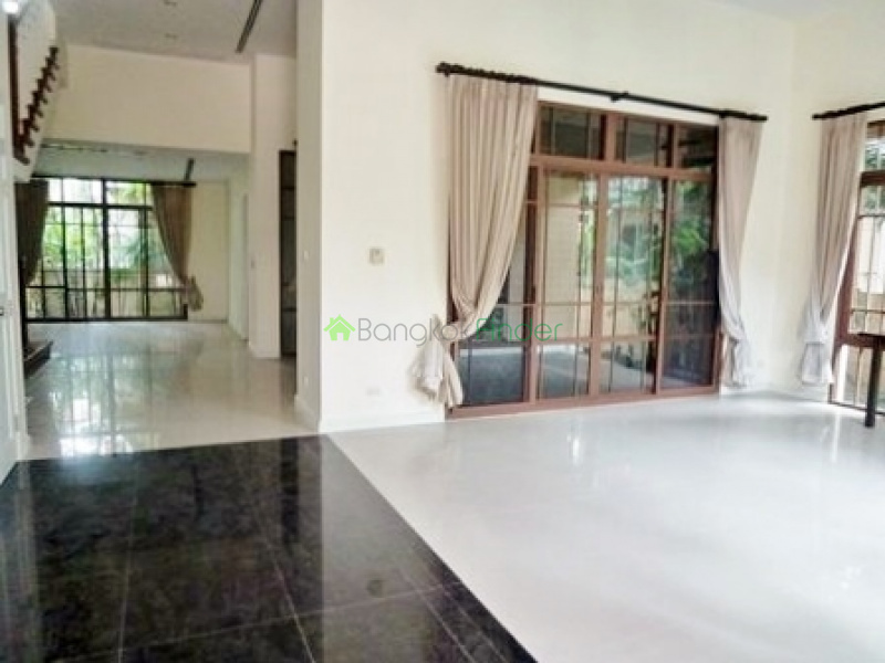 Phra Khanong, Bangkok, Thailand, 4 Bedrooms Bedrooms, ,4 BathroomsBathrooms,House,For Rent,4297