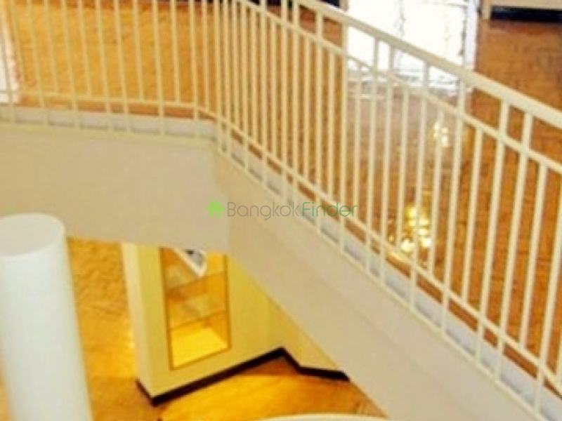 Ekamai, Bangkok, Thailand, 4 Bedrooms Bedrooms, ,4 BathroomsBathrooms,Condo,For Rent,Taiping Tower,4300