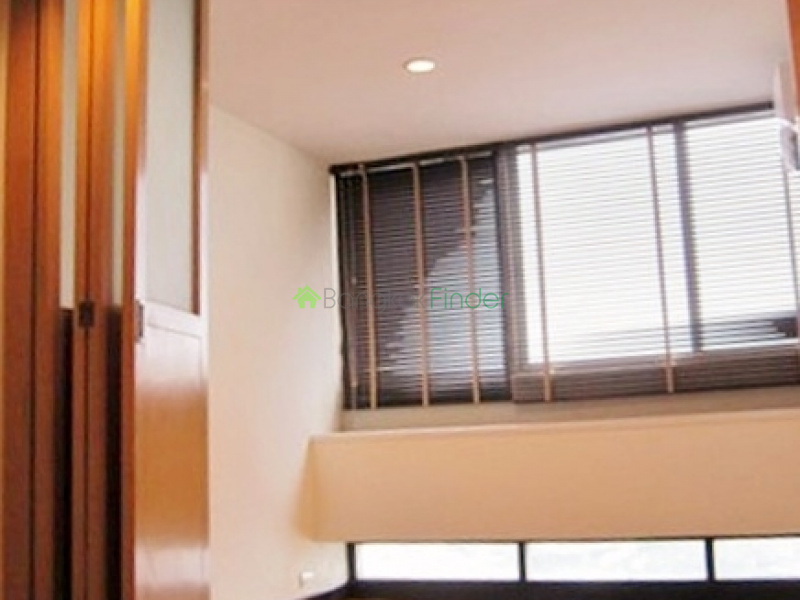 Ekamai, Bangkok, Thailand, 4 Bedrooms Bedrooms, ,4 BathroomsBathrooms,Condo,For Rent,Taiping Tower,4300