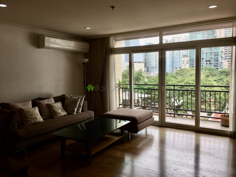 Nana, Bangkok, Thailand, 3 Bedrooms Bedrooms, ,3 BathroomsBathrooms,Condo,For Rent,Wattana Suites,4329