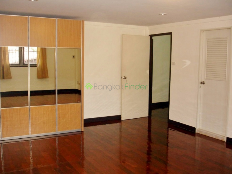 Thonglor, Bangkok, Thailand, 3 Bedrooms Bedrooms, ,3 BathroomsBathrooms,House,For Rent,4336