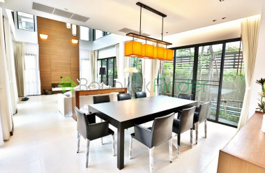 Thonglor, Bangkok, Thailand, 3 Bedrooms Bedrooms, ,4 BathroomsBathrooms,House,For Rent,4342