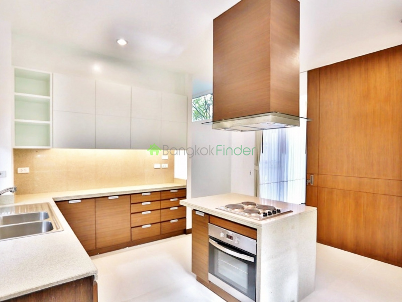 Thonglor, Bangkok, Thailand, 3 Bedrooms Bedrooms, ,4 BathroomsBathrooms,House,For Rent,4342