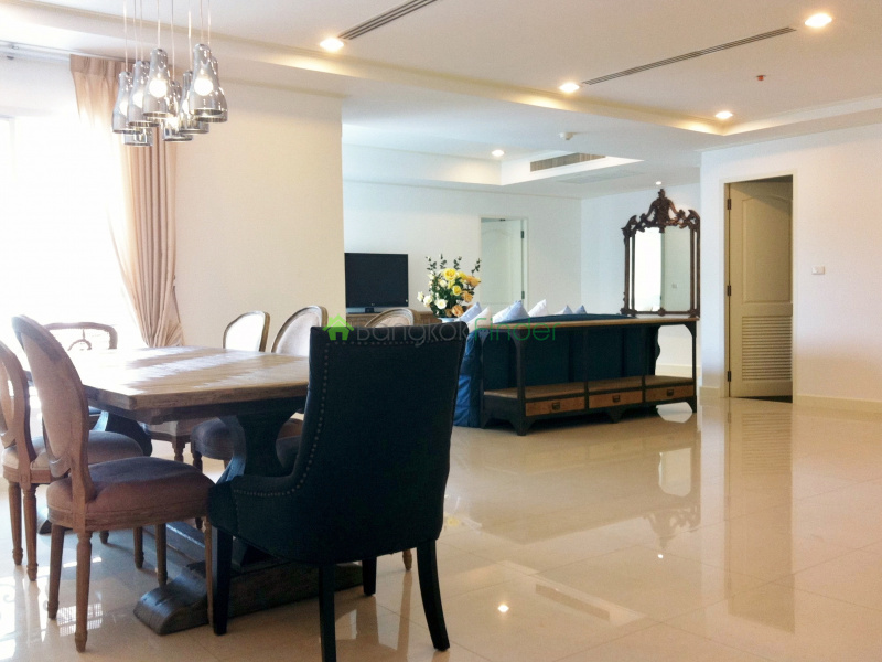 Thonglor, Bangkok, Thailand, 3 Bedrooms Bedrooms, ,3 BathroomsBathrooms,Condo,For Rent,La Vie En Rose Place,4354