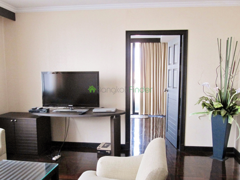 Nana, Bangkok, Thailand, 3 Bedrooms Bedrooms, ,3 BathroomsBathrooms,Condo,For Rent,Lakegreen,4395