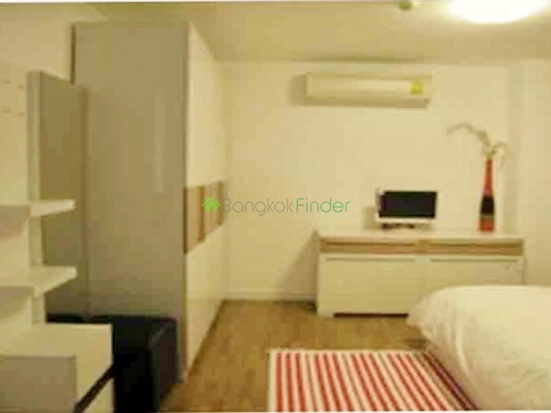 Thonglor, Bangkok, Thailand, 2 Bedrooms Bedrooms, ,2 BathroomsBathrooms,Condo,For Rent,The Clover,4404