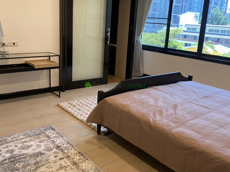 Ekamai, Bangkok, Thailand, 2 Bedrooms Bedrooms, ,2 BathroomsBathrooms,Condo,For Rent,Beverly Hills Mansion,4429