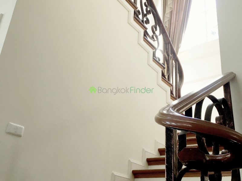 Bangna-Srinakarin, Bangkok, Thailand, 4 Bedrooms Bedrooms, ,5 BathroomsBathrooms,House,For Rent,4456