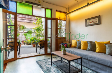 Nana, Bangkok, Thailand, 5 Bedrooms Bedrooms, ,3 BathroomsBathrooms,House,For Rent,4463