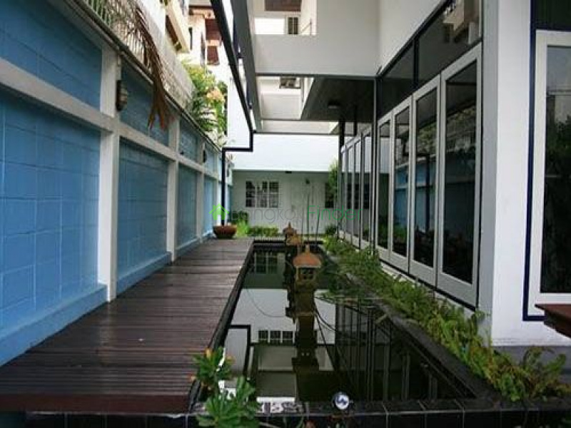 Thonglor, Bangkok, Thailand, 3 Bedrooms Bedrooms, ,3 BathroomsBathrooms,House,For Rent,4563