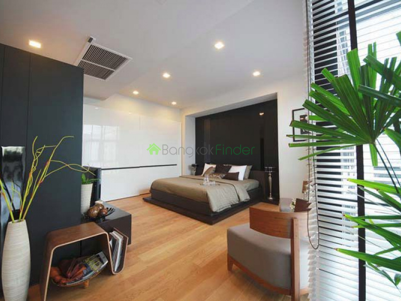 Ploenchit, Bangkok, Thailand, 3 Bedrooms Bedrooms, ,4 BathroomsBathrooms,House,For Rent,4585