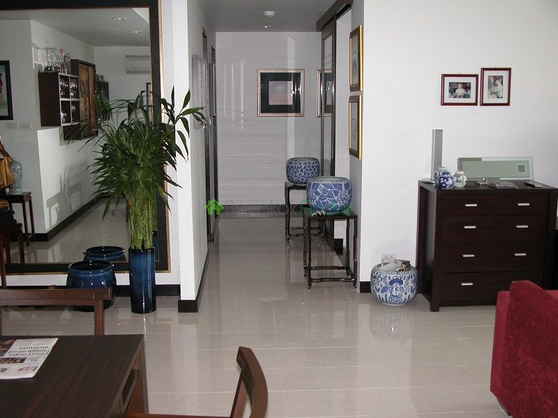 Ekamai, Bangkok, Thailand, 3 Bedrooms Bedrooms, ,3 BathroomsBathrooms,Condo,For Rent,Avenue 61,4592