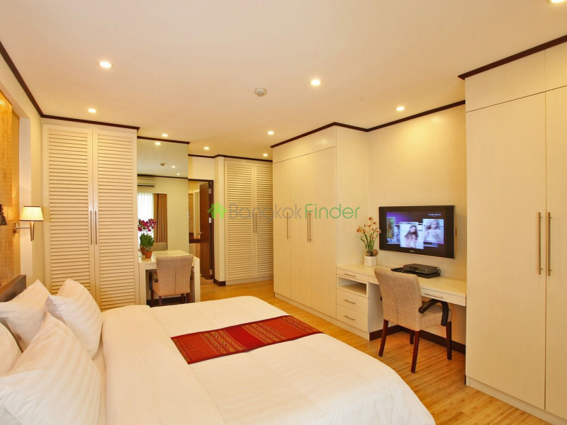Nana, Bangkok, Thailand, 3 Bedrooms Bedrooms, ,3 BathroomsBathrooms,Condo,For Rent,Saranjai Mansions,4624