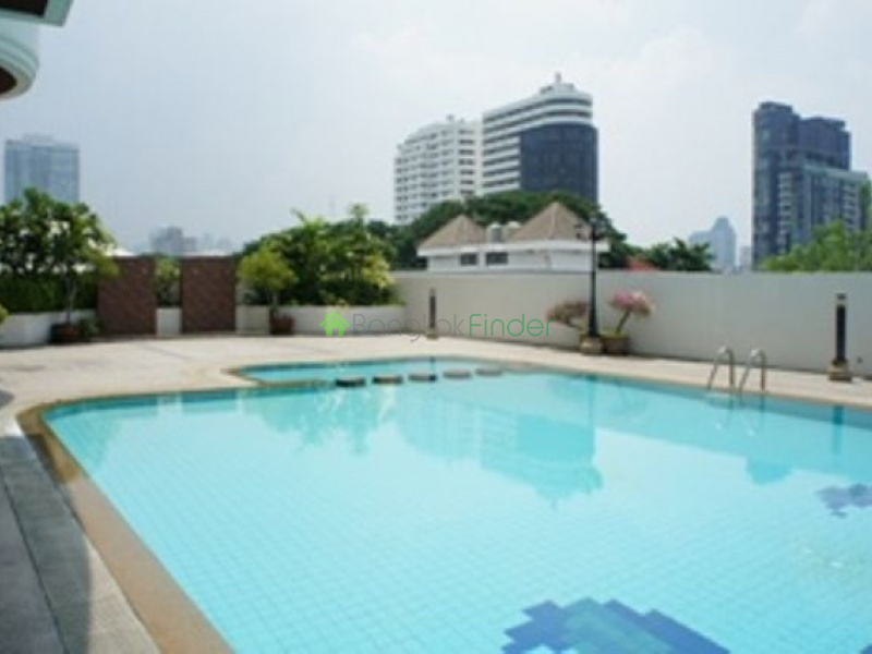 Ekamai, Bangkok, Thailand, 4 Bedrooms Bedrooms, ,4 BathroomsBathrooms,Condo,For Rent,Royal Kensington Mansion,4643