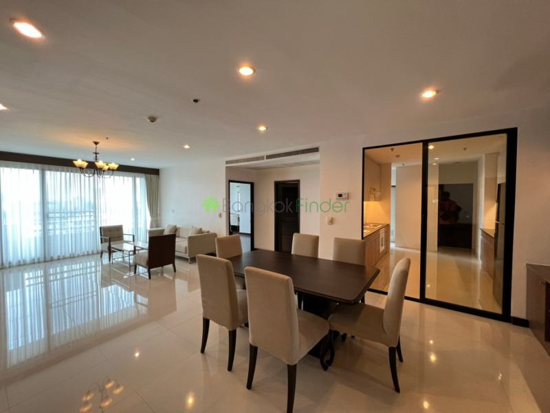 Ekamai, Bangkok, Thailand, 3 Bedrooms Bedrooms, ,3 BathroomsBathrooms,Condo,For Rent,Charoenjai Place,4666