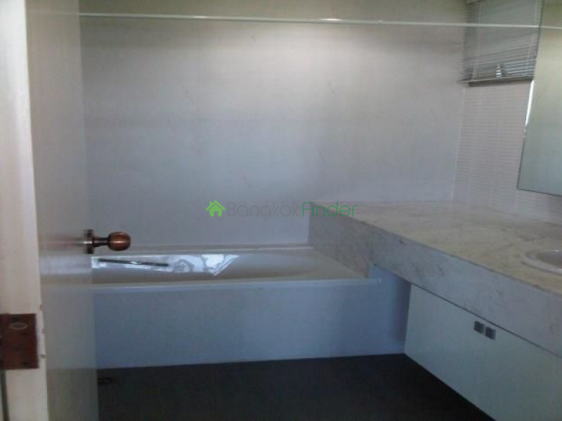 Ekamai, Bangkok, Thailand, 2 Bedrooms Bedrooms, ,2 BathroomsBathrooms,Condo,For Rent,Taiping Tower,4703