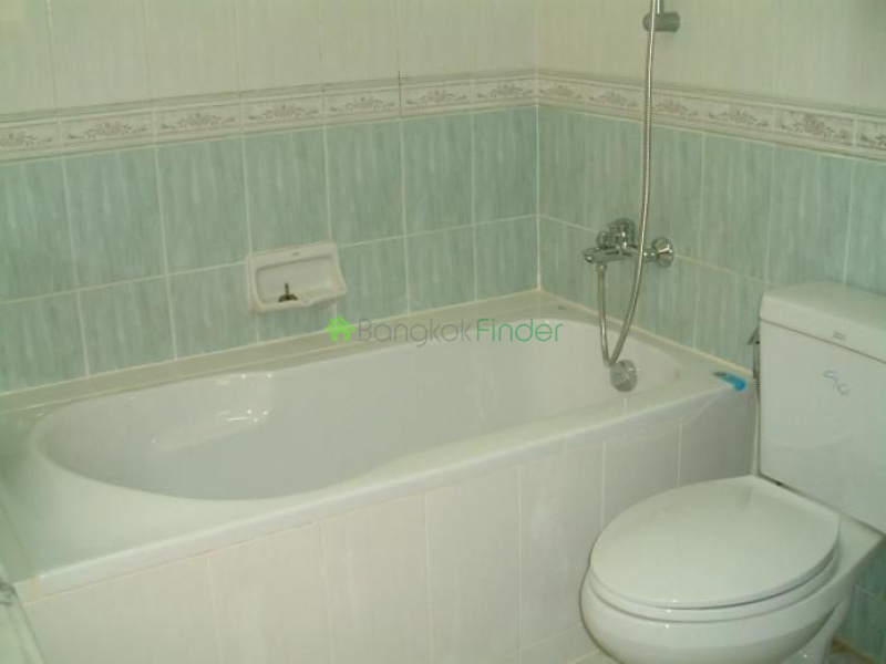 Ekamai, Bangkok, Thailand, 2 Bedrooms Bedrooms, ,2 BathroomsBathrooms,Condo,For Rent,Taiping Tower,4704