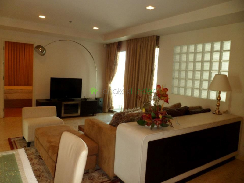 Ekamai, Bangkok, Thailand, 3 Bedrooms Bedrooms, ,4 BathroomsBathrooms,Condo,For Rent,Nusasiri,4709