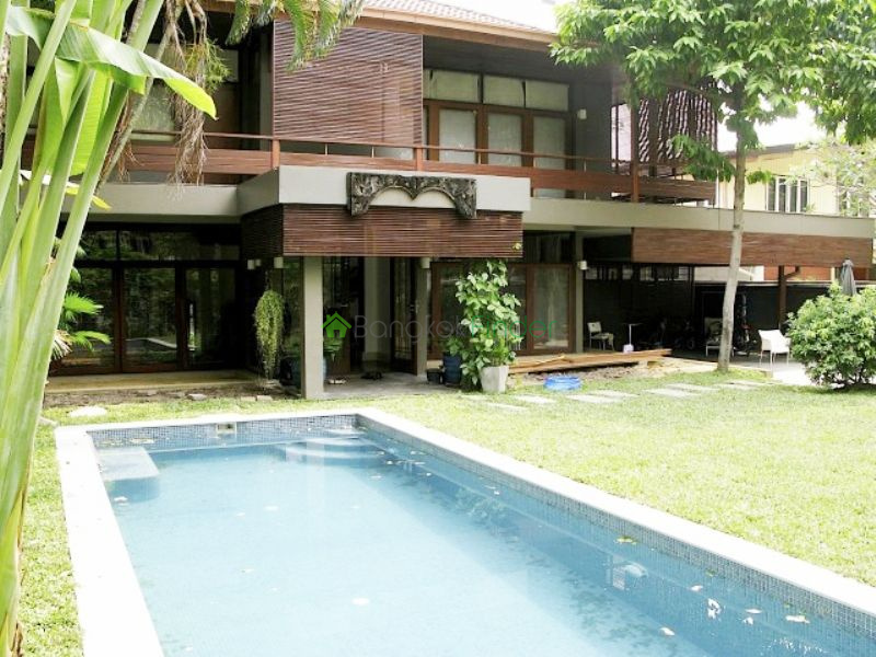 Ekamai, Bangkok, Thailand, 3 Bedrooms Bedrooms, ,3 BathroomsBathrooms,House,Rented,4728