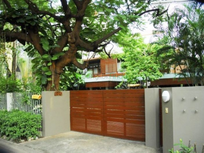 Ekamai, Bangkok, Thailand, 3 Bedrooms Bedrooms, ,3 BathroomsBathrooms,House,Rented,4728