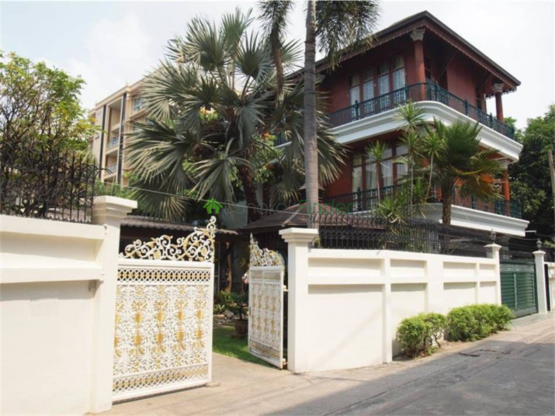 Ekamai, Bangkok, Thailand, 2 Bedrooms Bedrooms, ,3 BathroomsBathrooms,House,For Rent,4867