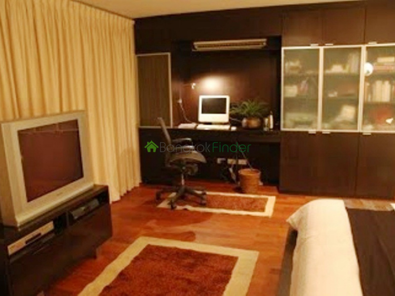 Ploenchit, Bangkok, Thailand, 2 Bedrooms Bedrooms, ,2 BathroomsBathrooms,Condo,For Rent,Urbana Langsuan,4898