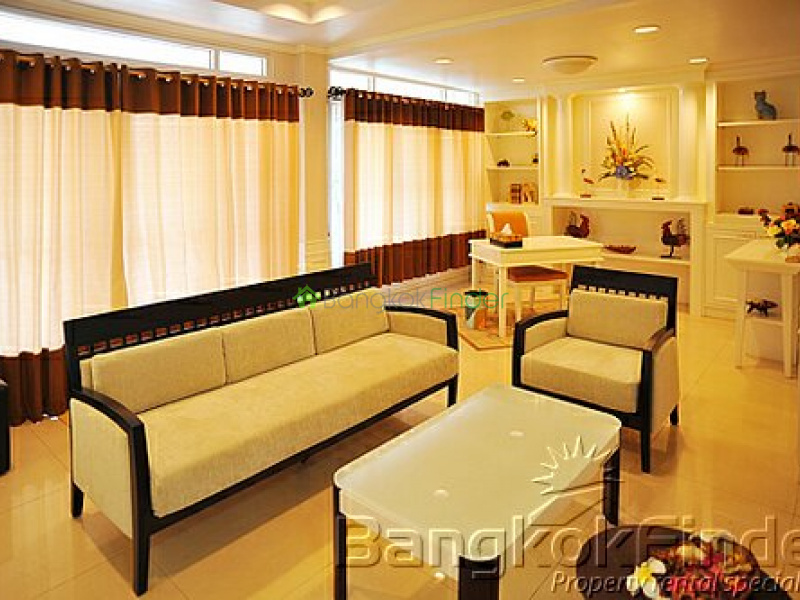 Phaholyothin, Phaholyothin, Bangkok, Thailand, 4 Bedrooms Bedrooms, ,5 BathroomsBathrooms,House,Sold,Phaholyothin,5019