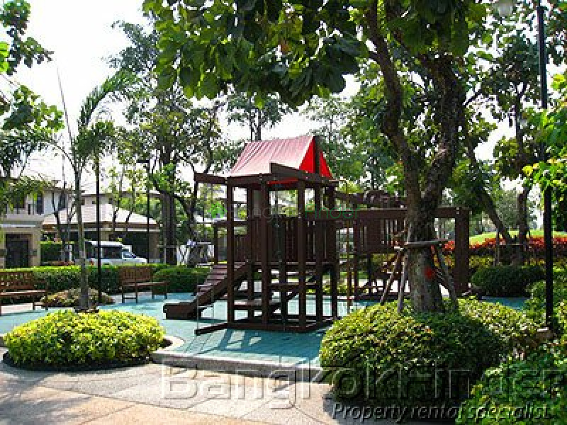 Pattanakarn, Pattanakarn, Bangkok, Thailand, 4 Bedrooms Bedrooms, ,4 BathroomsBathrooms,House,Sold,Pattanakarn,5032