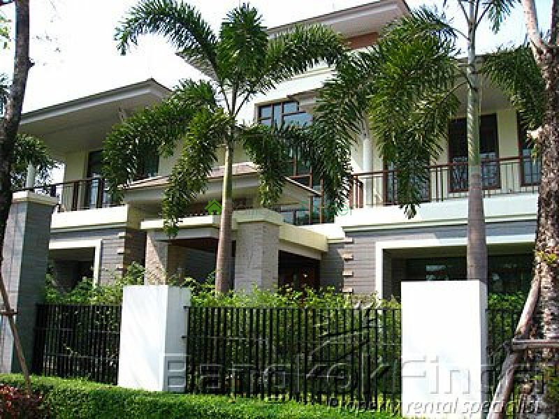 Pattanakarn, Pattanakarn, Bangkok, Thailand, 4 Bedrooms Bedrooms, ,4 BathroomsBathrooms,House,Sold,Pattanakarn,5032