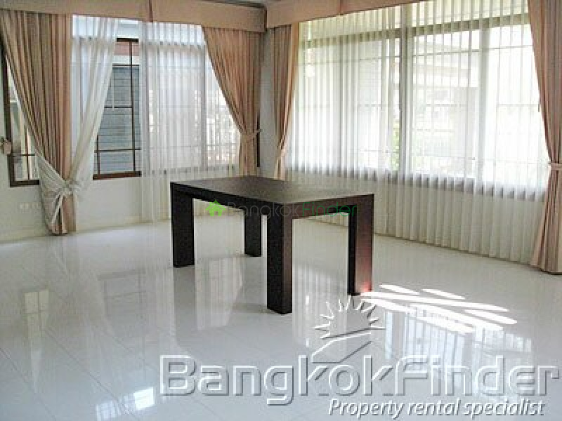 Pattanakarn, Pattanakarn, Bangkok, Thailand, 4 Bedrooms Bedrooms, ,4 BathroomsBathrooms,House,Sold,Pattanakarn,5032