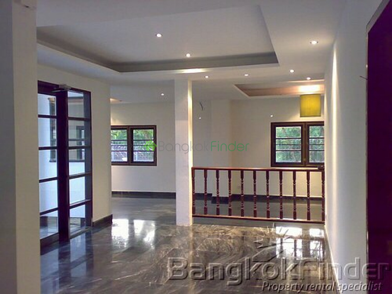 Bangna-Srinakarin, Bangna-Srinakarin, Bangkok, Thailand, 4 Bedrooms Bedrooms, ,4 BathroomsBathrooms,House,Sold,Bangna-Srinakarin,5039