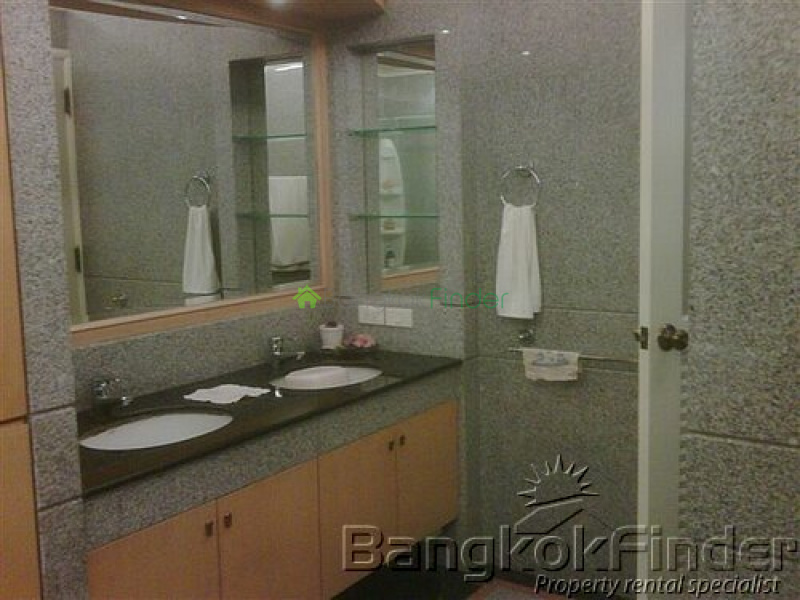 Bangna-Srinakarin, Bangna-Srinakarin, Bangkok, Thailand, 5 Bedrooms Bedrooms, ,5 BathroomsBathrooms,House,For Sale,Bangna-Srinakarin,5087