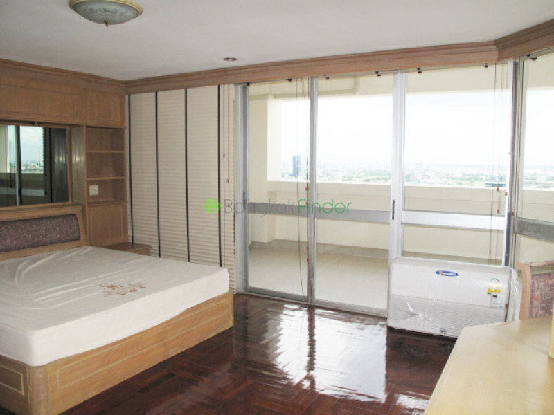 63 Sukhumvit, Ekamai, Bangkok, Thailand, 4 Bedrooms Bedrooms, ,4 BathroomsBathrooms,Condo,For Rent,Taiping Tower,Sukhumvit,5220