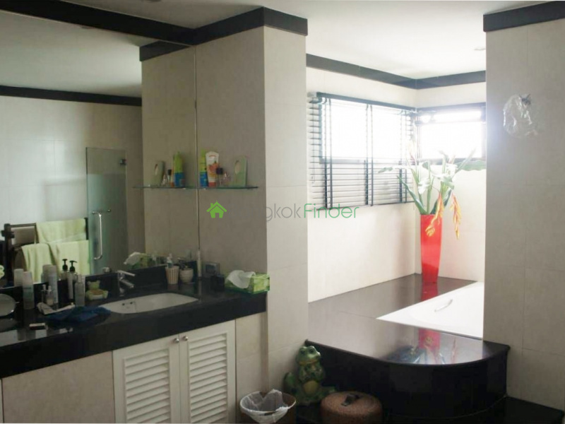 Ekamai, Bangkok, Thailand, 3 Bedrooms Bedrooms, ,4 BathroomsBathrooms,Condo,Sold,Baan Ananda,5238