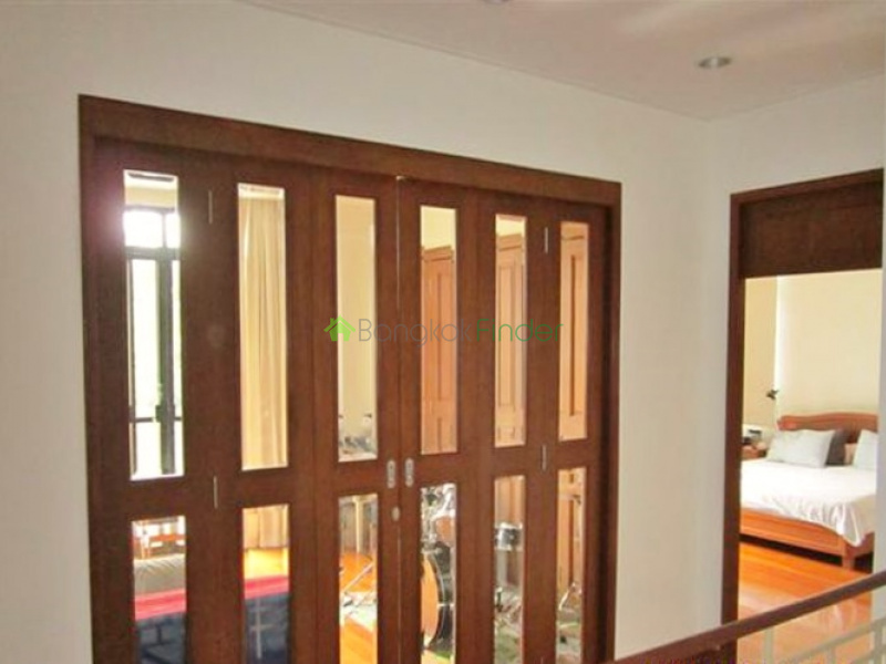 Nana, Bangkok, Thailand, 4 Bedrooms Bedrooms, ,4 BathroomsBathrooms,House,Sold,5301