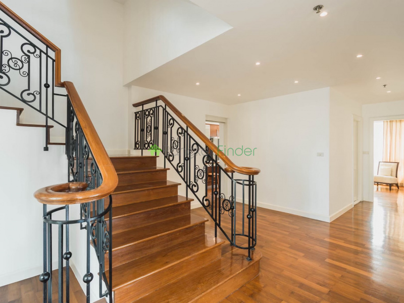 Chitlom, Ploenchit, Bangkok, Thailand, 5 Bedrooms Bedrooms, ,5 BathroomsBathrooms,Condo,For Rent,Baan Navarang,Chitlom,5428