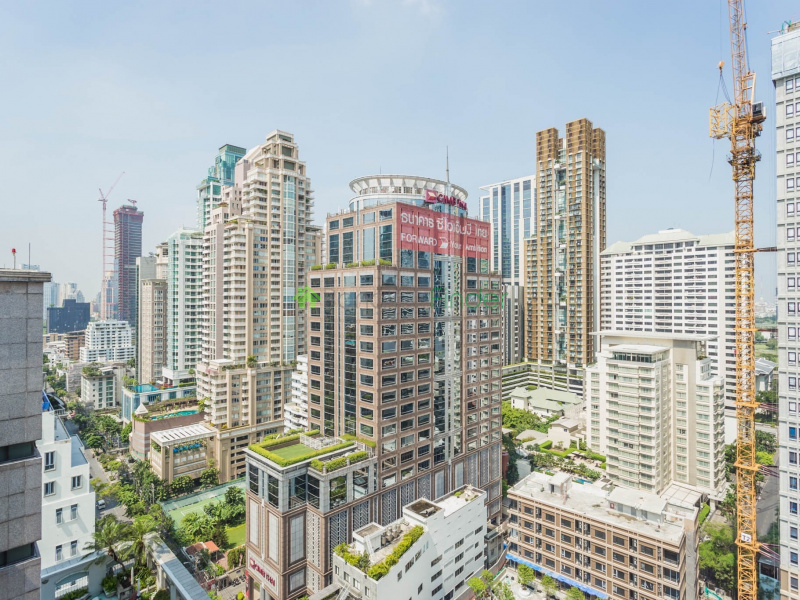 Chitlom, Ploenchit, Bangkok, Thailand, 5 Bedrooms Bedrooms, ,5 BathroomsBathrooms,Condo,For Rent,Baan Navarang,Chitlom,5428