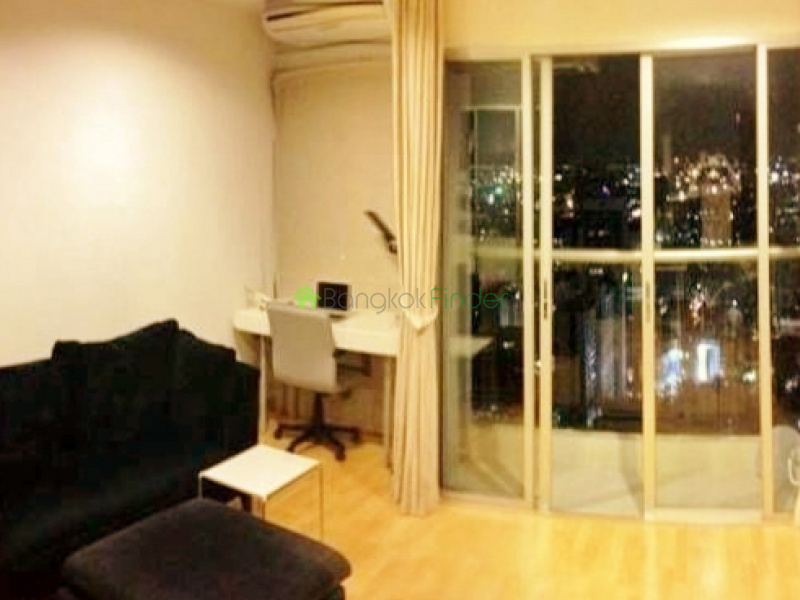 1 Silom, Sathorn, Bangkok, Thailand, 1 Bedroom Bedrooms, ,1 BathroomBathrooms,Condo,For Sale,Silom Suites,Silom,5473