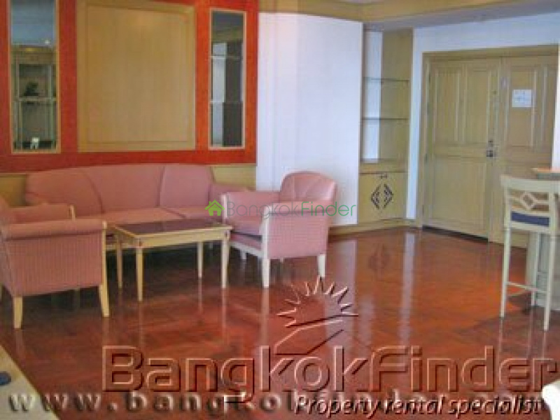 7 Phaholyothin, Aree-Phaholyothin, Bangkok, Thailand, 3 Bedrooms Bedrooms, ,3 BathroomsBathrooms,Condo,For Rent,Baan Yoswadi,Phaholyothin,5485