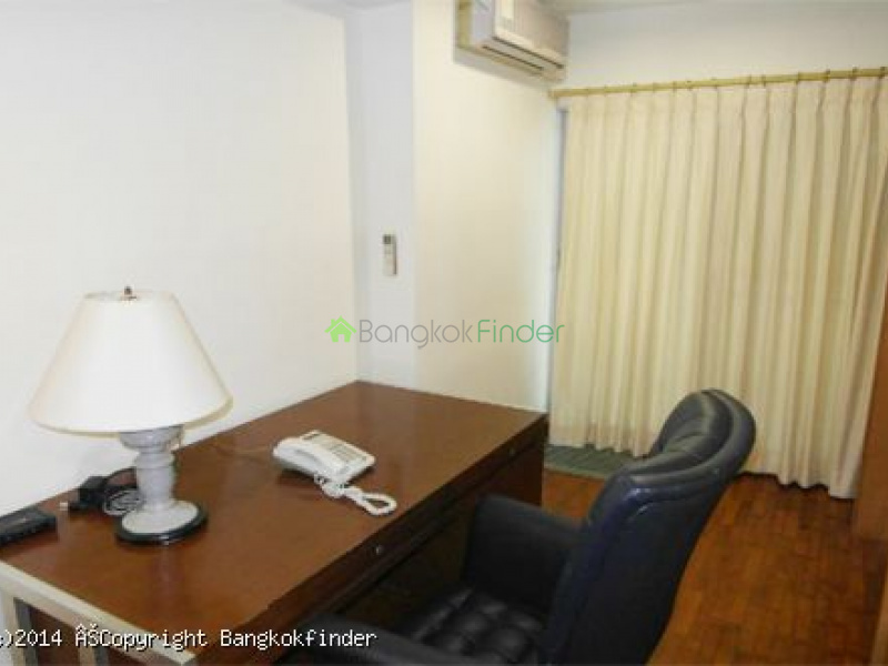 Sathorn, Sathorn, Thailand, 3 Bedrooms Bedrooms, ,3 BathroomsBathrooms,Condo,For Rent,Baan Nondzee,Sathorn,5562