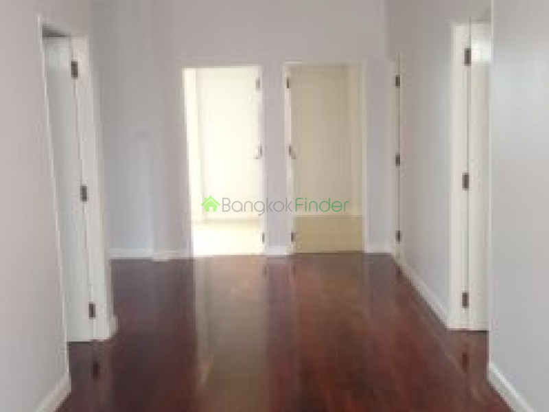 8 Sukhumvit, Thailand, 3 Bedrooms Bedrooms, ,3 BathroomsBathrooms,House,For Rent,Sukhumvit,5585