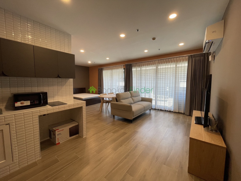 55 Sukhumvit Thonglor, Thonglor, Thailand, 1 Bedroom Bedrooms, 0 ,1 BathroomBathrooms,Condo,For Rent,Noble Solo,Sukhumvit Thonglor,5589