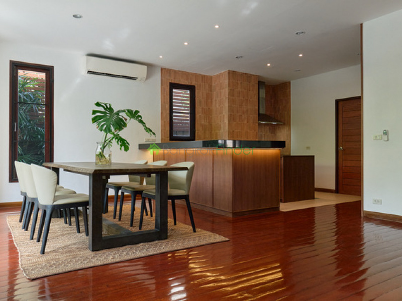 63 Sukhumvit, Ekkamai, Thailand, 4 Bedrooms Bedrooms, ,5 BathroomsBathrooms,House,For Rent,Sukhumvit,5617