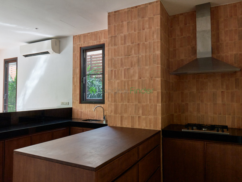 63 Sukhumvit, Ekkamai, Thailand, 4 Bedrooms Bedrooms, ,5 BathroomsBathrooms,House,For Rent,Sukhumvit,5617