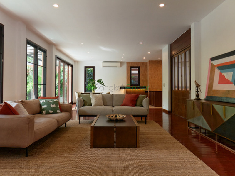 63 Sukhumvit, Ekkamai, Thailand, 4 Bedrooms Bedrooms, ,5 BathroomsBathrooms,House,For Rent,Sukhumvit,5617