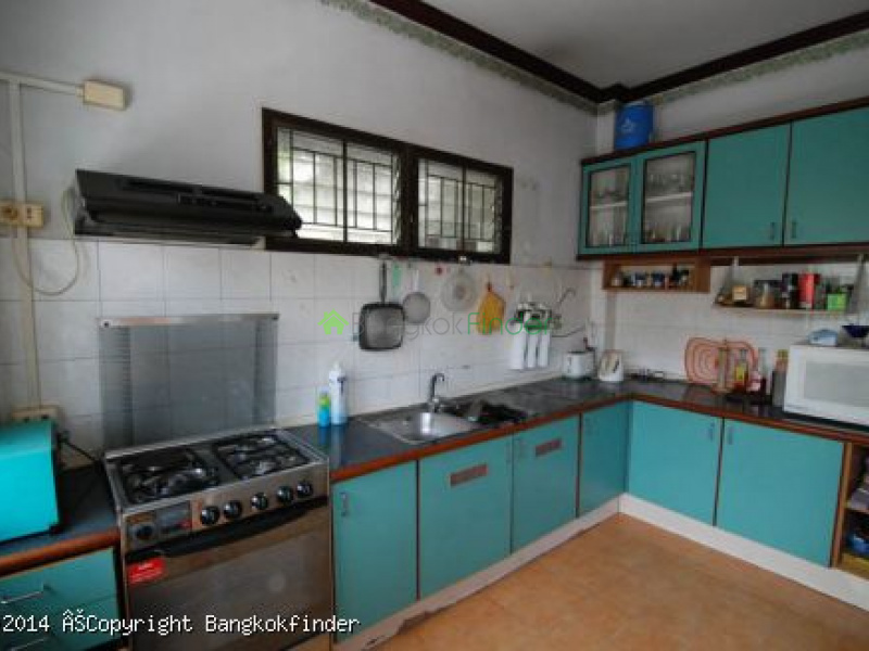 Srinakarin, Bangna-Srinakarin, Thailand, 2 Bedrooms Bedrooms, ,3 BathroomsBathrooms,House,Rented,Srinakarin,5658