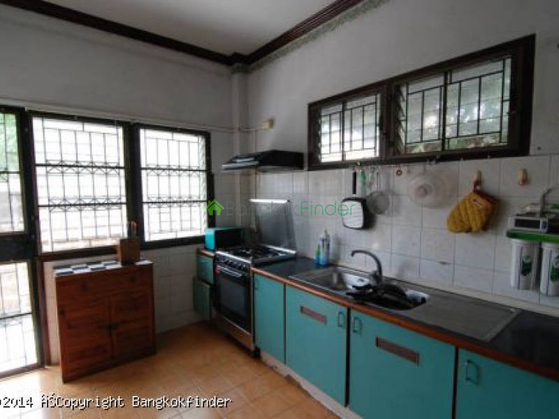 Srinakarin, Bangna-Srinakarin, Thailand, 2 Bedrooms Bedrooms, ,3 BathroomsBathrooms,House,Rented,Srinakarin,5658